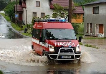 Společnost Hyundai poskytne materiální pomoc obětem povodní
