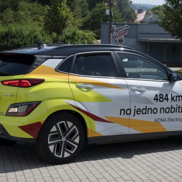 Elektromobil z Nošovic do Třince. Automobilka Hyundai podpoří ekologickou mobilitu