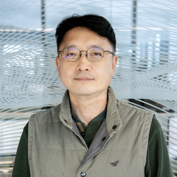 Kyubok Jung 