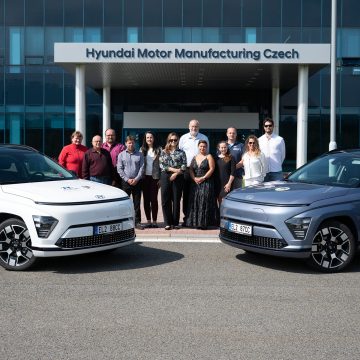 Společně pro elektromobilitu: Noví uživatelé si převzali vozy Hyundai Kona Electric 